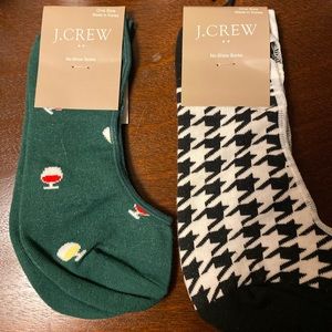 2 pairs of brand new no show socks